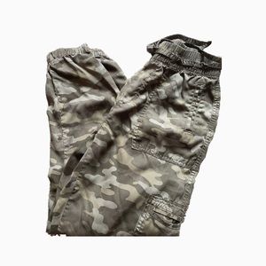 ❌SOLD ON FB❌american eagle camo cargo joggers